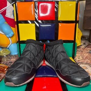 Teva in great used condition! Men’s sz 12